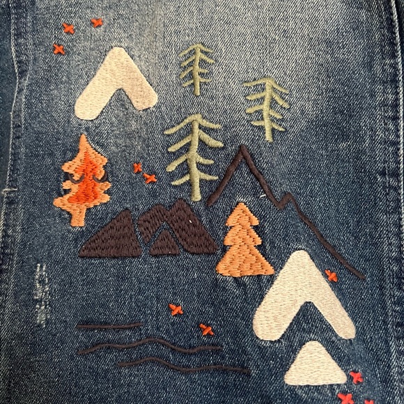 NWOT Jean jacket toddler with embroidery - Picture 6 of 10